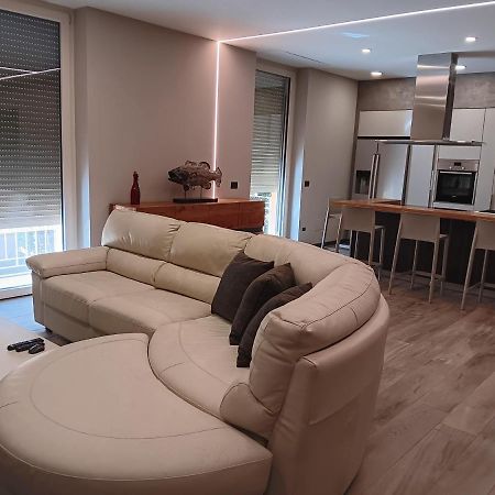 B&B Civico 4 Cremona Bagian luar foto