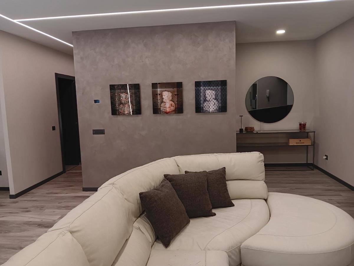 B&B Civico 4 Cremona Bagian luar foto
