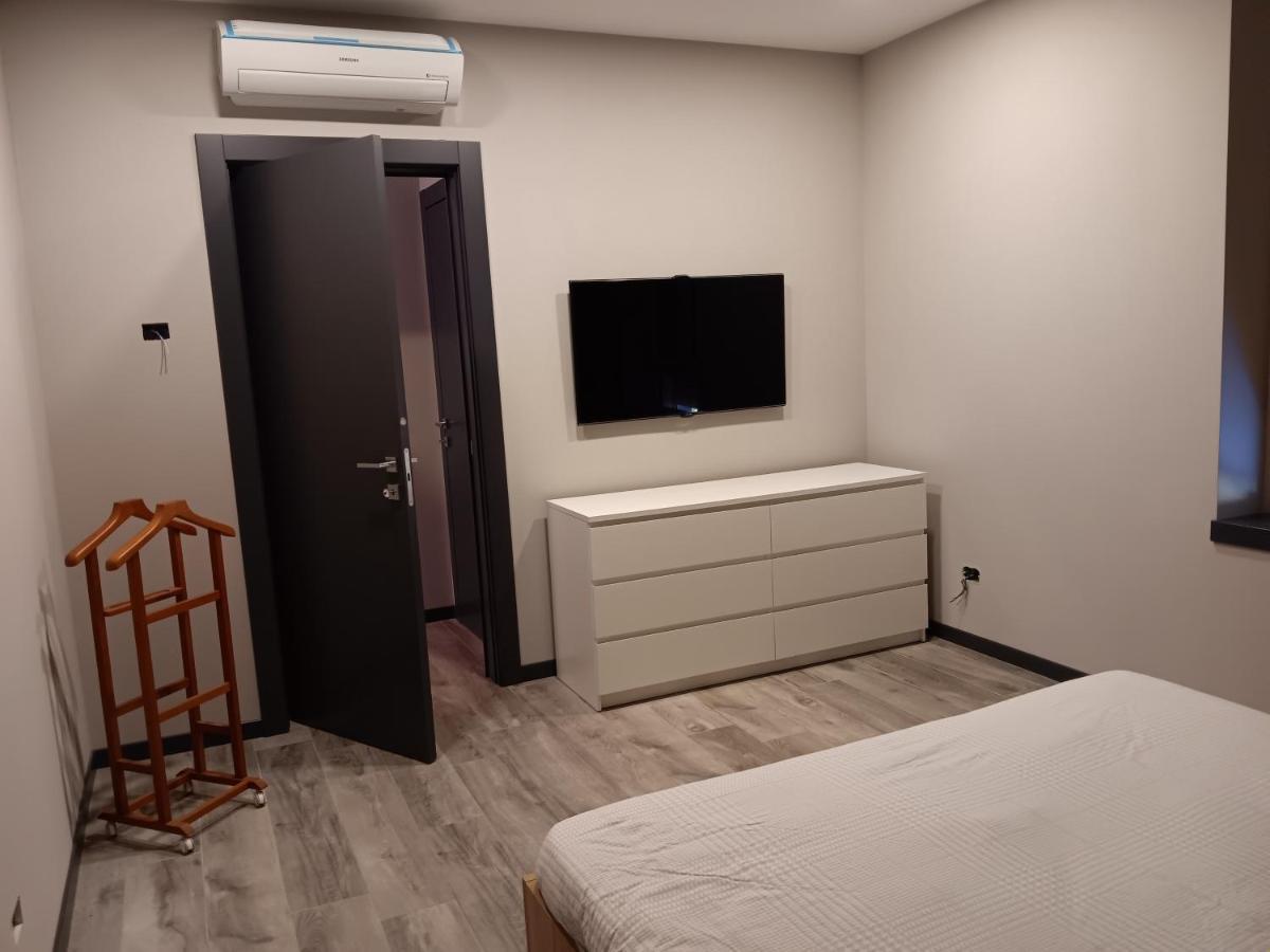 B&B Civico 4 Cremona Bagian luar foto