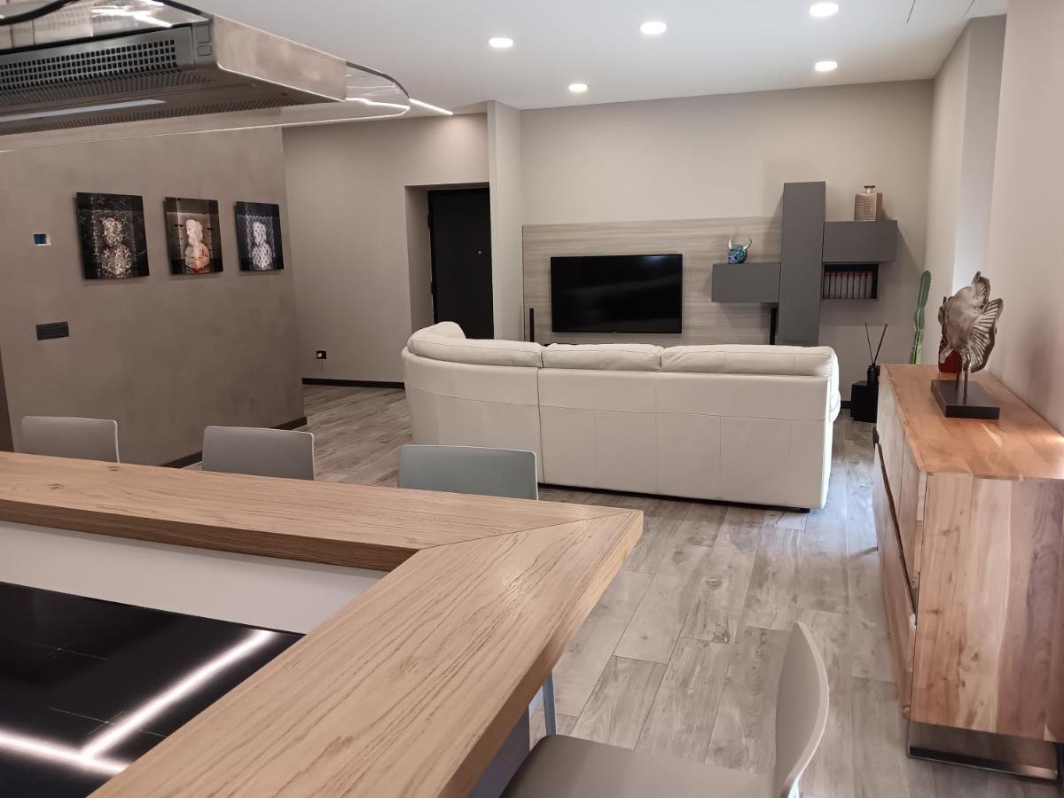 B&B Civico 4 Cremona Bagian luar foto